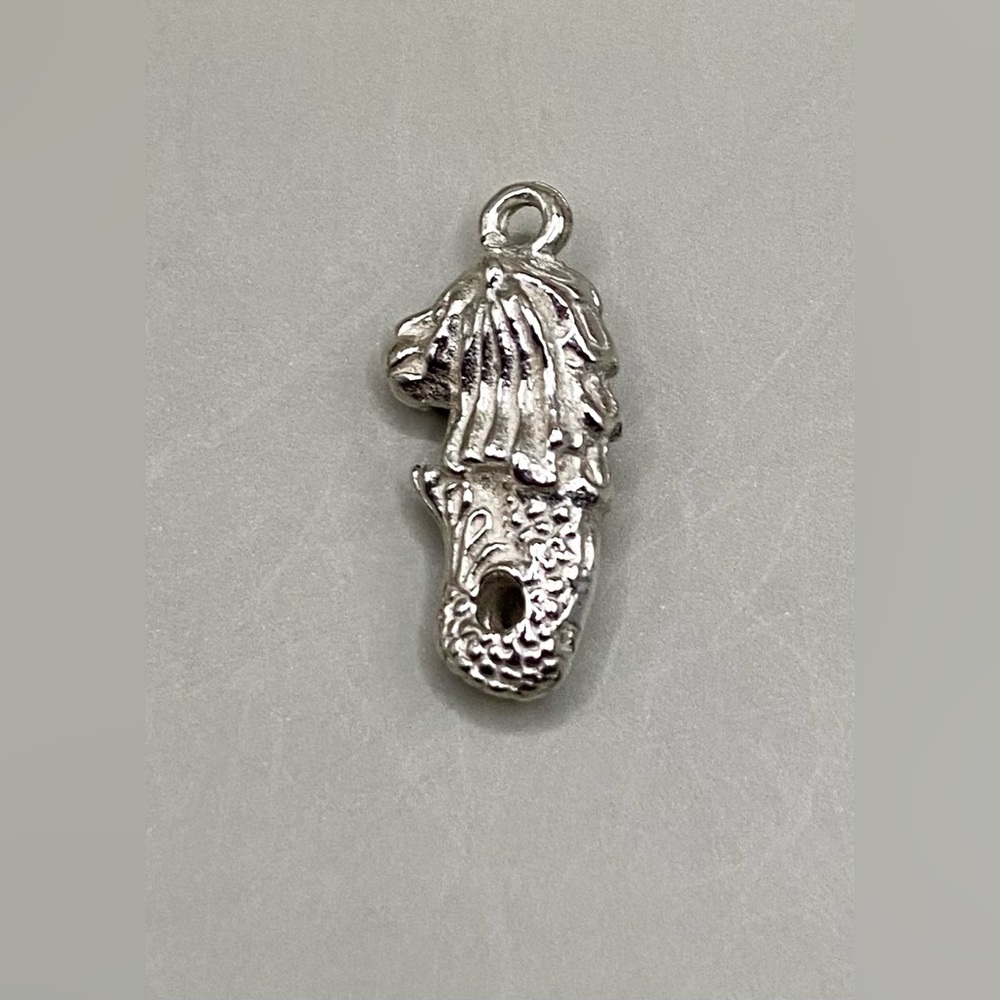 MERLION STERLING SILVER CHARM; Vintage; Excellent condition; Never worn. - Picture 2 of 6